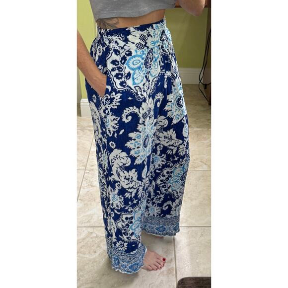 Rachel Zoe XS Floral blue palazzo pants with pockets pull on smocked back waist - Picture 2 of 4